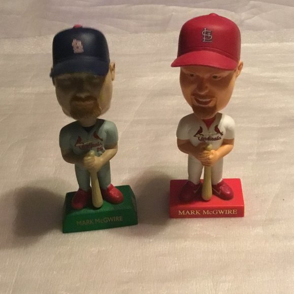 Set of 2 MLB Mark McGuire St. Louis Cardinals bobbleheads - 1999 & 2001 - Picture 9 of 10